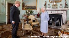 Johnsons Regierung entschuldigt sich bei Queen für Lockdown-Partys
