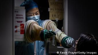 Тест на коронавирус в Пекине, январь 2022 года