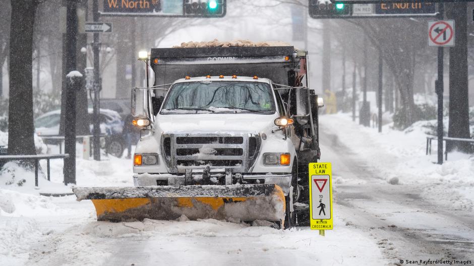 US: Powerful winter storm batters southeastern states | News | DW - Vimarsana News