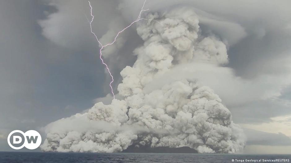 Tonga – Una erupción volcánica alarmó a los científicos DW – 25/08/2023