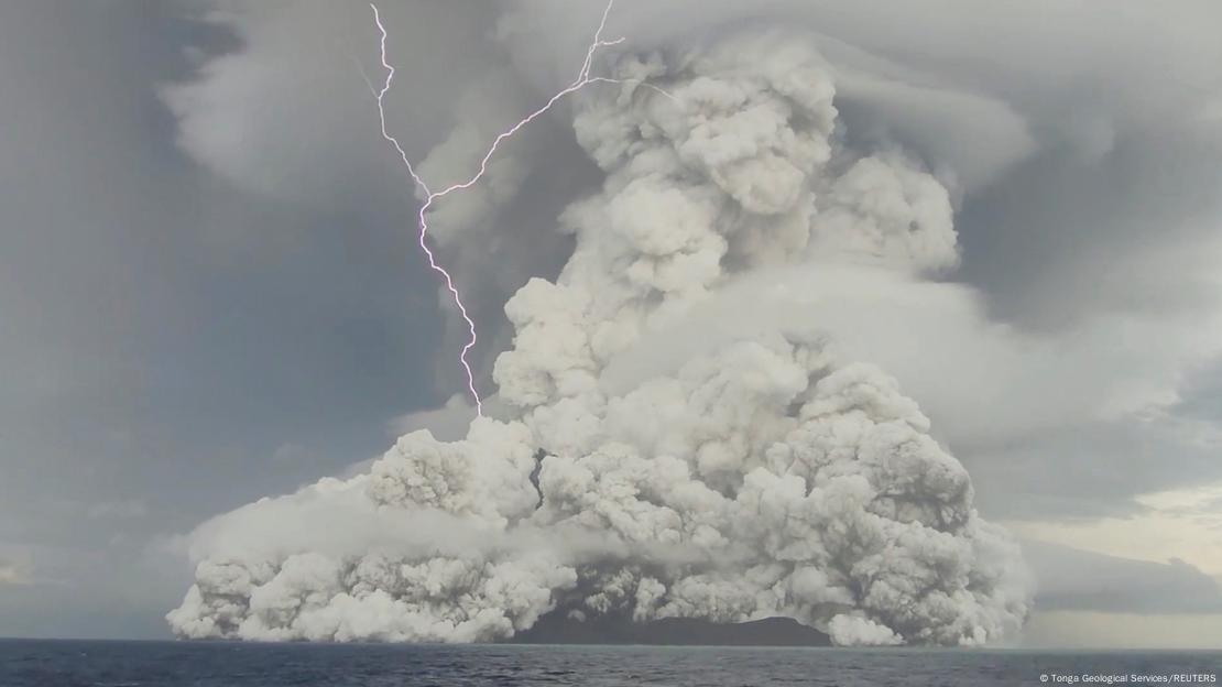 Tonga billowing ashes from volcanic eruption