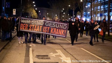 Deutschland, Rostock | Proteste gegen Corona-Maßnahmen