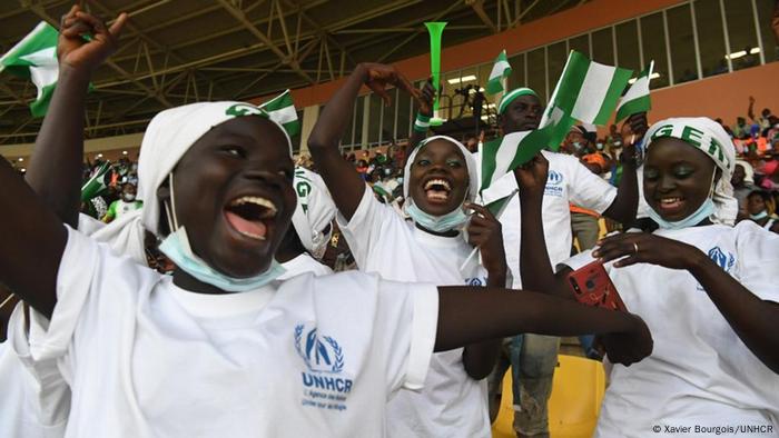 24 Mädchen aus dem Flüchtlingslager Minawao beim Afrika-Cup 2022
