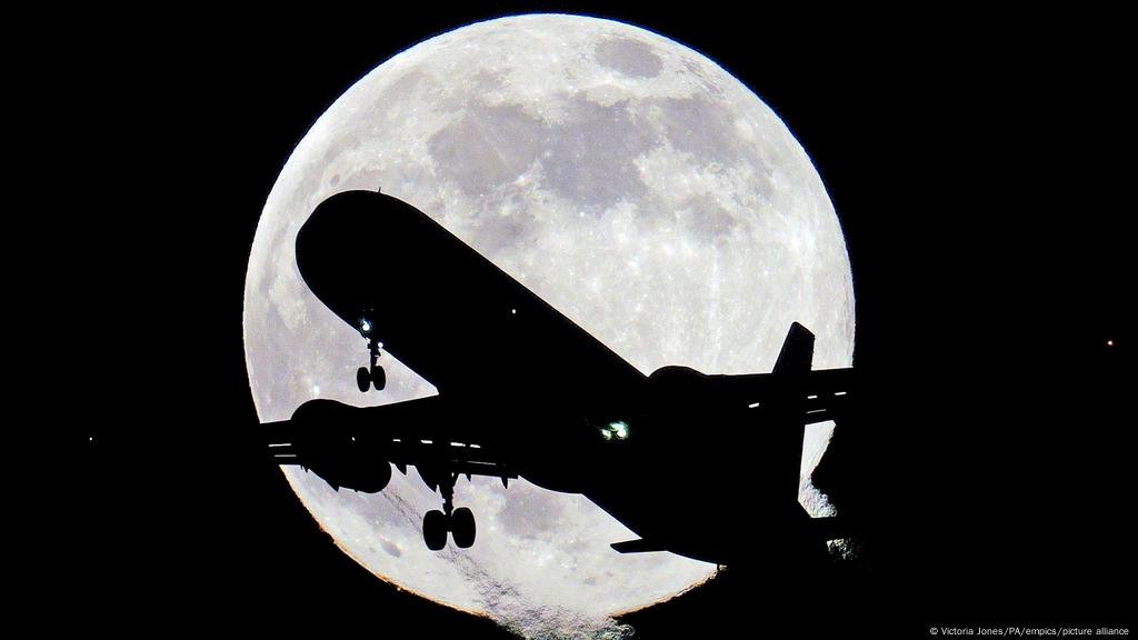 De dónde salió el objeto que chocará con la Luna el 4 de marzo? | El Mundo  | DW 