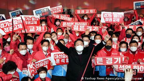 Südkorea Der oppositionelle Präsidentschaftskandidat Yoon Suk-yeol von der People Power Party