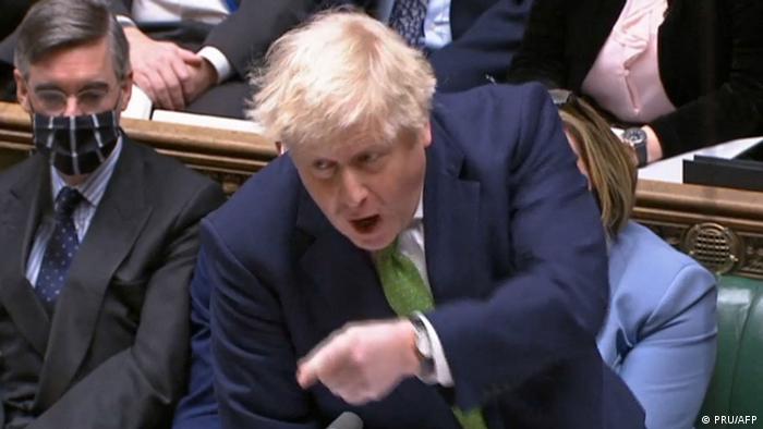 Boris Johnson durante un discurso sobre las denuncias de fiestas en pleno confinamiento en Reino Unido. (19.01.2022).