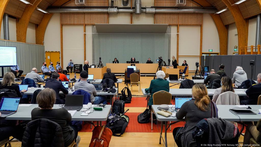 Norwegian Mass Killer Breivik Still A Danger Psychiatrist Says At Hearing News Dw 19 01 22