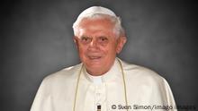 Papst Benedikt XVI. Archivfoto:Papst Benedikt XVI., Portraet, Portrait, Besuch von Papst Benedikt XVI. in Deutschland vom 22.-25.09.2011, Berlin, 22.09.2011. *** PHOTOMONTAGE Pope Benedict XVI archive photo Pope Benedict XVI , Portraet, Portrait, Visit of Pope Benedict XVI in Germany from 22 25 09 2011, Berlin, 22 09 2011 