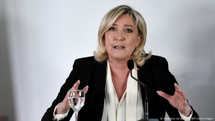 Aşırı sağcı aday Marine Le Pen