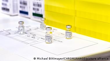 CDC studies show boosters work against omicron – DW – 01/20/2022