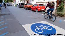 Fahrradstraße, Offenbach am Main, Hessen, Deutschland, Europa