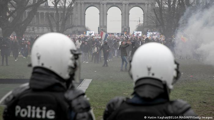 Поліція Брюсселя застосувала водомети щодо протестувальників 