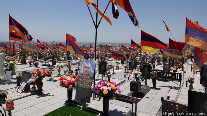 Soldaten-Friedhof in Armenien