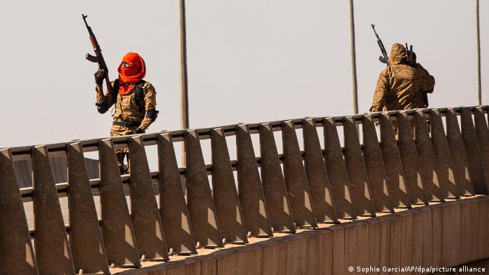 Tiros y soldados amotinados en cuartel en Burkina Faso.