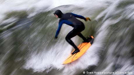 Серфінгист у Мюнхені