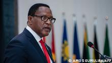 Presidente do Malawi demite gabinete por corrupção