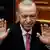 El presidente turco, Recep Tayyip Erdogan, y el gobierno del AKP regulan cada vez más la prensa.