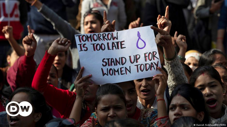 India: Police arrest cop accused of raping assault victim – DW – 05/05/2022