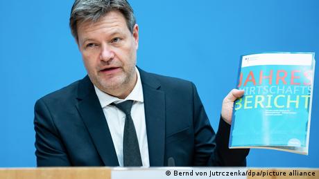 Deutschland Robert Habeck Vorstellung Jahreswirtschaftsbericht 2022