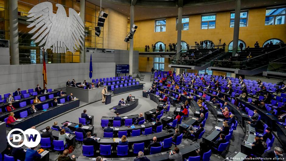 Im Bundestag zur Impfpflicht.  Gespaltene Sätze |  Deutschland – aktuelle deutsche Politik.  DW Nachrichten auf Polnisch |  DW