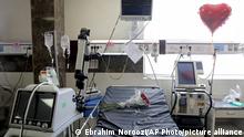 18.04.2021
A heart-shaped balloon and a bouquet of roses adorn the bed of a man who died from COVID-19 at the ICU unit of the Shohadaye Tajrish Hospital in Tehran, Iran, Sunday, April 18, 2021. After facing criticism for downplaying the virus last year, authorities have put partial lockdowns and other measures in place to try and slow the coronavirus’ spread, as Iran faces what looks like its worst wave of the coronavirus pandemic yet. (AP Photo/Ebrahim Noroozi)