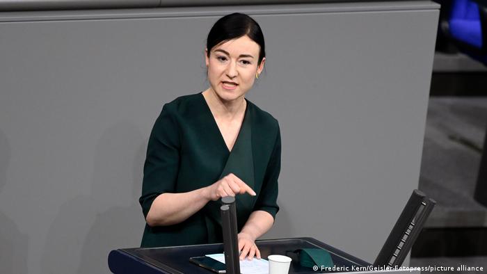 Berlin | Bundestagsdebatte zur Impfpflicht - Paula Piechotta 