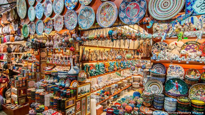 Colorful ceramic items in a shop in the Grand Bazaar