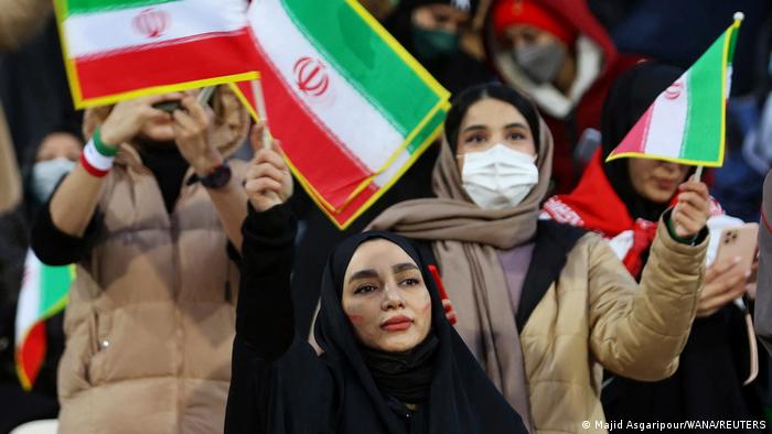 هوادارن تیم ملی فوتبال ایران در دیدار خانگی مقابل عراق