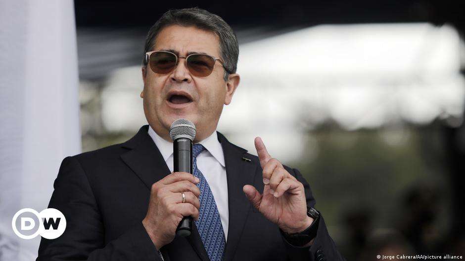 Expresidente hondureño jura como diputado del Parlacen |  Las noticias y análisis más importantes en América Latina |  DW