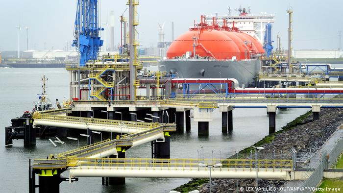 Najbliższy terminal LNG do Niemiec znajduje się w Rotterdamie w Holandii.