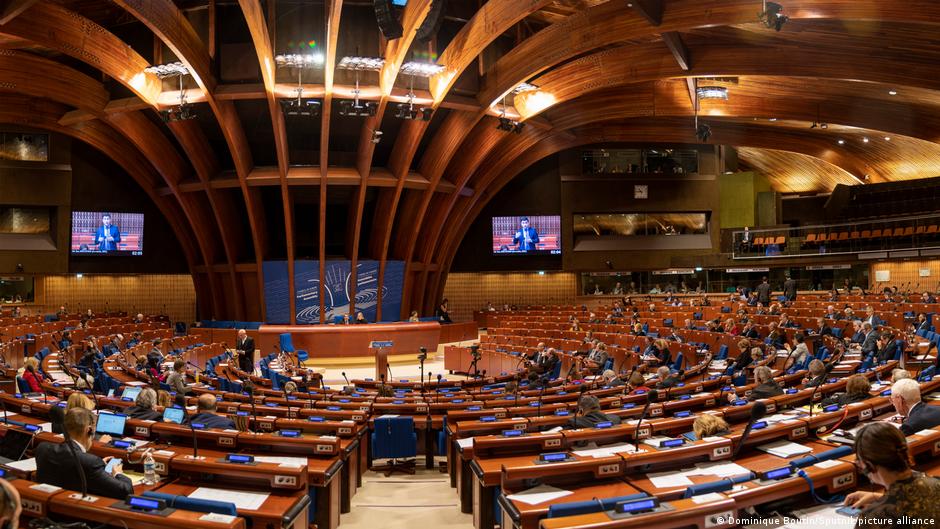 У ПАРЄ закликають дати відповідь на нові загрози з боку Росії