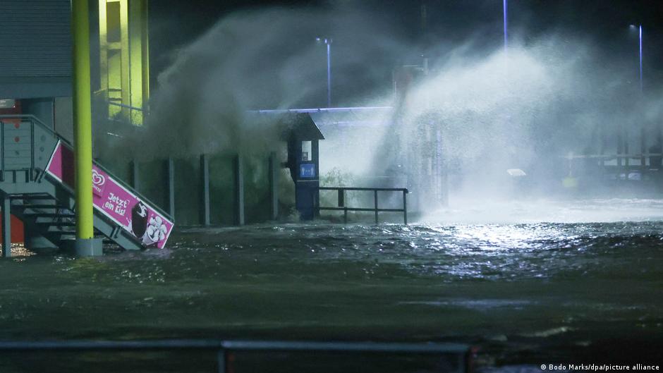 Germany, Denmark pounded by intense storm | News | DW - Vimarsana News