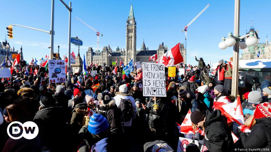 Canadian Parliament to Investigate Funding of Anti-Vaccine Protests |  The World |  D.W.