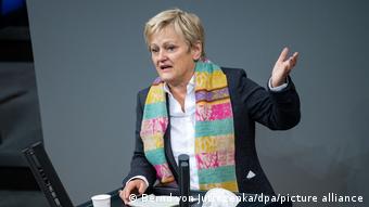 Yeşiller Federal Meclis Milletvekili Renate Künast ağır küfür ve hakaretleri Berlin'de yargıya taşıdı.