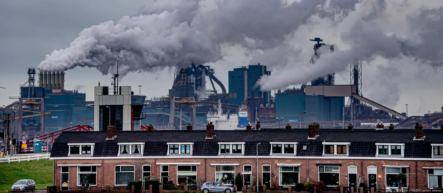 Dutch Find More Pollutants Around Tata (TATA) Mill Than Company Reports -  Bloomberg