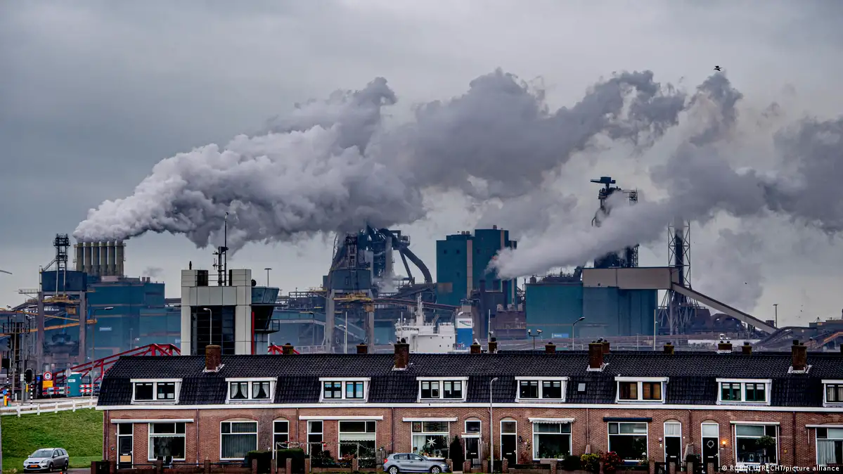 Dutch Find More Pollutants Around Tata (TATA) Mill Than Company Reports -  Bloomberg