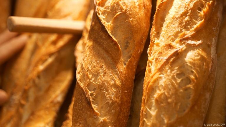 French baguette bags UNESCO cultural heritage status – DW – 11/30/2022