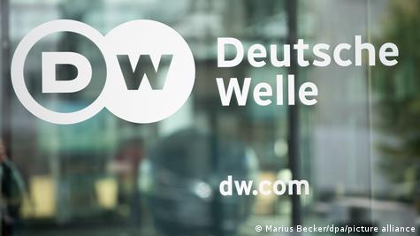 künstliche teichrosen Pontec Deko Schwimmende Seerosen aus wetterfestem Kunststoff zur Teich