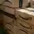 Foto de cajas con el logo de Amazon Prime
