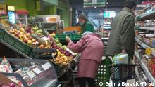 A woman chooses fruit in the market, 04.02.2022
via Selma Boracic <selmaboracic@gmail.com>
Fr, 04.02.2022 14:40