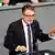 Христианский демократ Родерих Кизеветтер выступает в бундестаге Германии