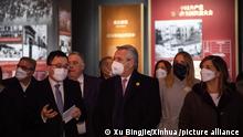 (220206) -- BEIJING, Feb. 5, 2022 (Xinhua) -- Argentine President Alberto Fernandez (front C) visits the Museum of the Communist Party of China in Beijing, China, Feb. 4, 2022. (Xinhua/Xu Bingjie)