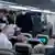المستشار الألماني أولاف شولتس في لقاء صحافي على متن الطائرة التي حملته لواشنطن