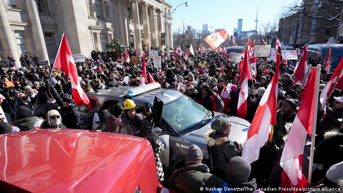 Протестите в канадската столица продължават вече седмица.