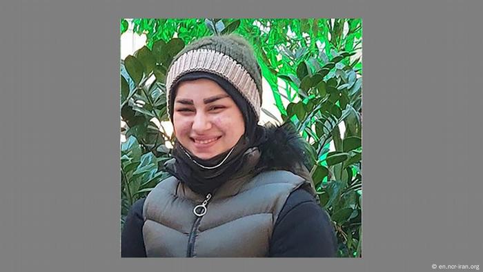 کانون صنفی معلمان: مسئولیت مرگ مونا حیدری با حاکمیت ایران است | ایران | DW  | 10.02.2022