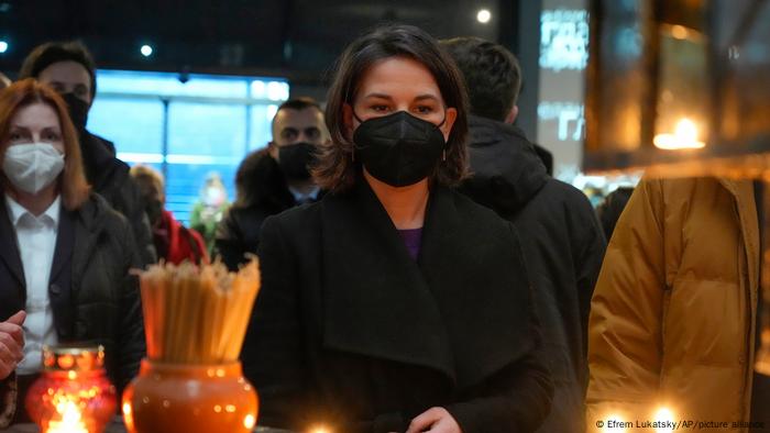 Außenministerin Baerbock in der Ukraine 