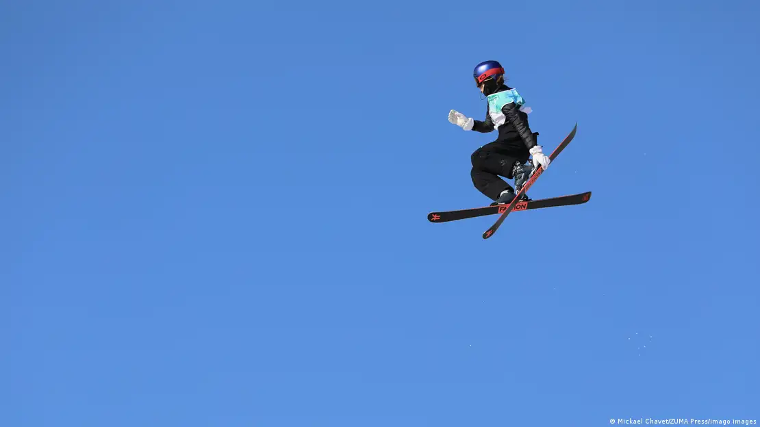 Olympics 2022 -- Freeski star Eileen Gu's delicate balancing act