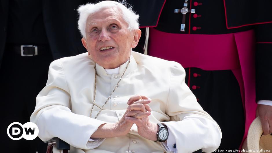 Benedikt XVI. streitet Vorwürfe ab