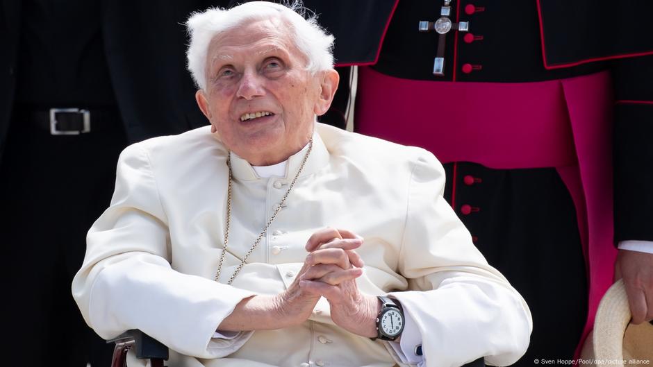 Benedikt XVI. streitet Vorwürfe ab