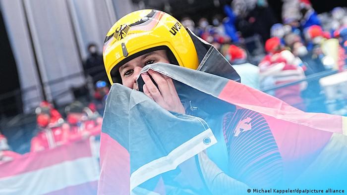Beijing | Olympia Winter 2022 | Natalie Geidenberger gewinnt die Goldmedaille Beijing | Olympia Winter 2022 | Natalie Geidenberger gewinnt die Goldmedaille